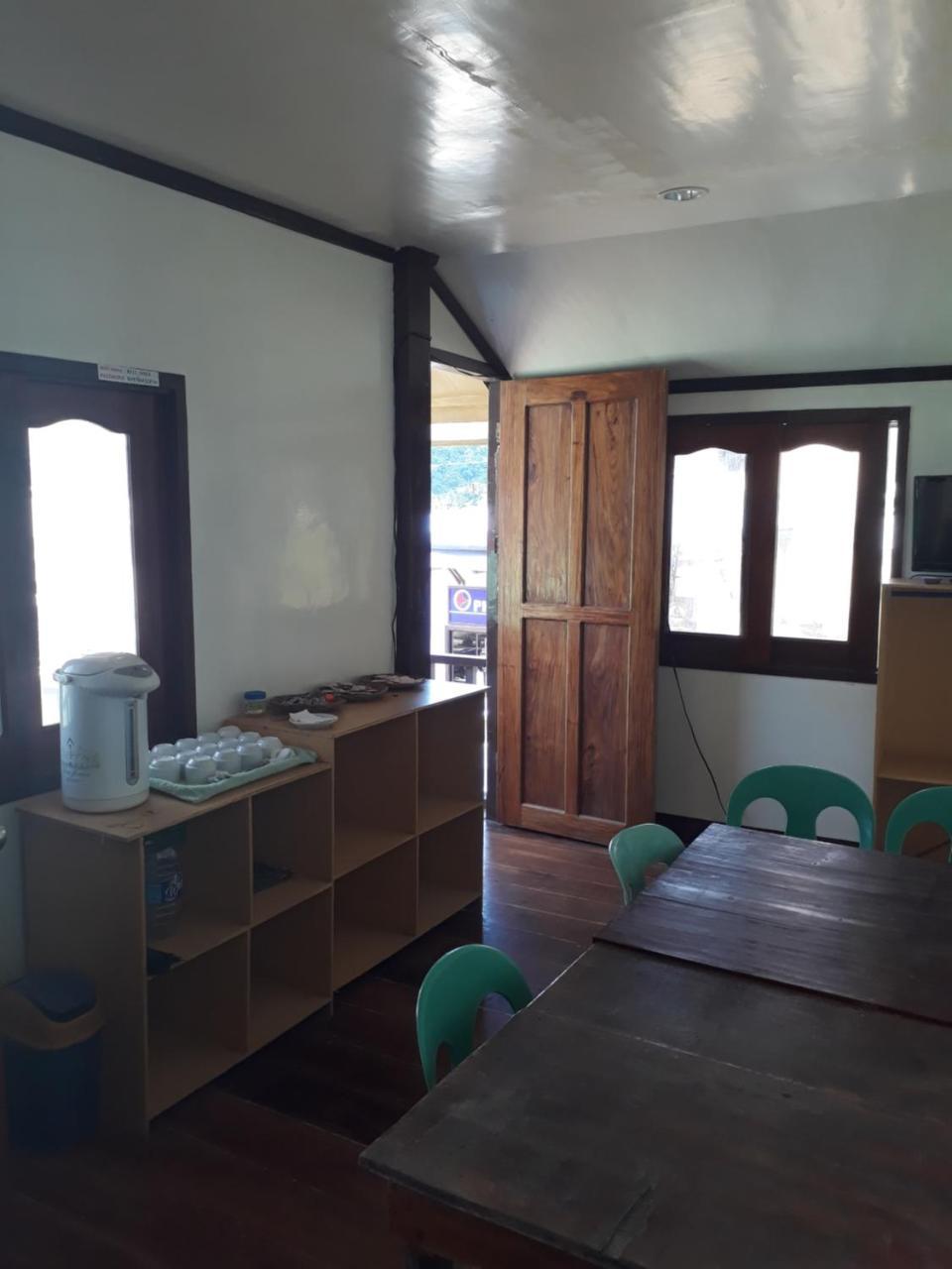 Adrian Travellers Inn El Nido Eksteriør billede